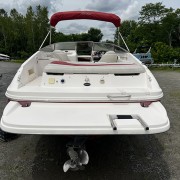 2005 Rinker 232 Capitva